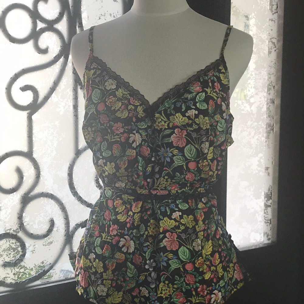 Intimissimi Camisole-Size Large - Picture 2 of 6